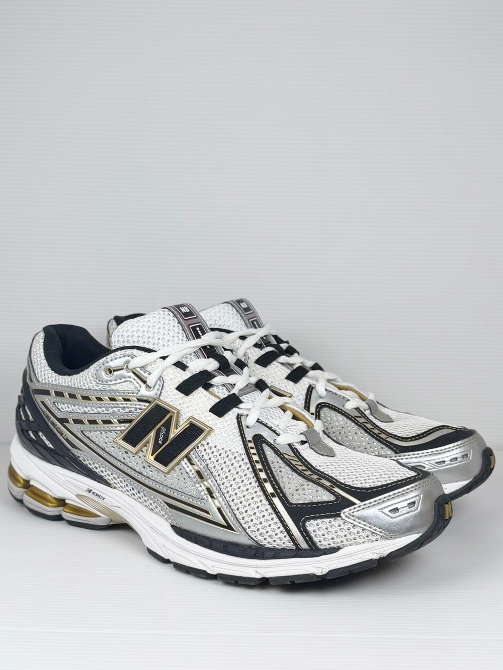 New Balance 1906R M1906RA White Silver Gold Running Shoes Men’s Size 13